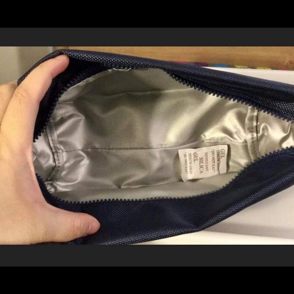 🆕 NAUTICA Travel Pouch - Picture 2 of 2